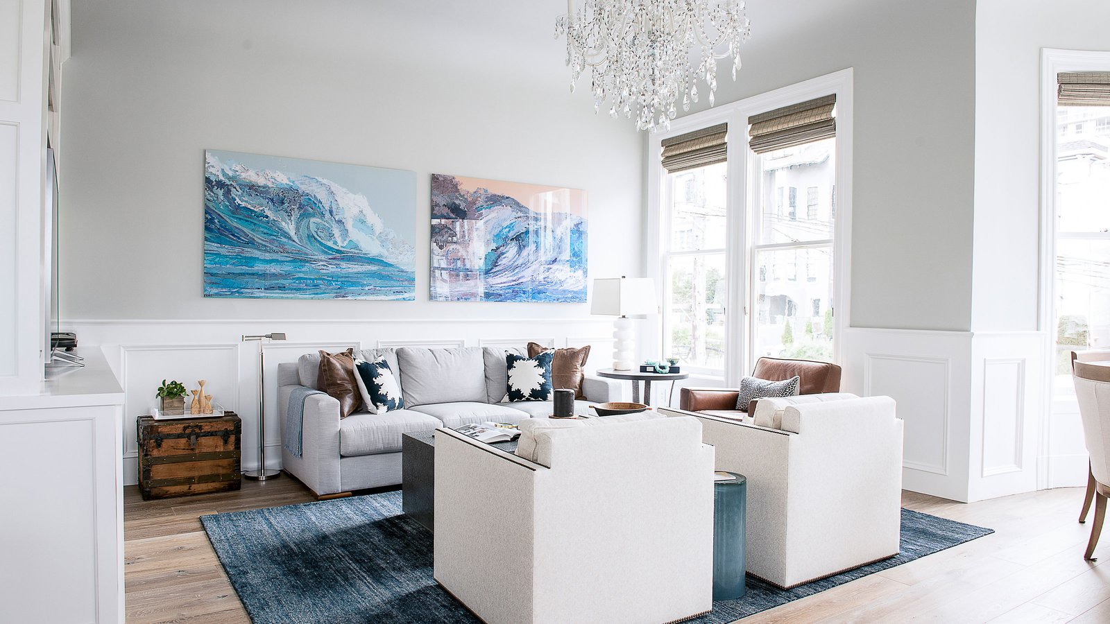 Best Roller Shades for Coastal and Beach-Style Homes: Salt, Sun, and Soft Tones