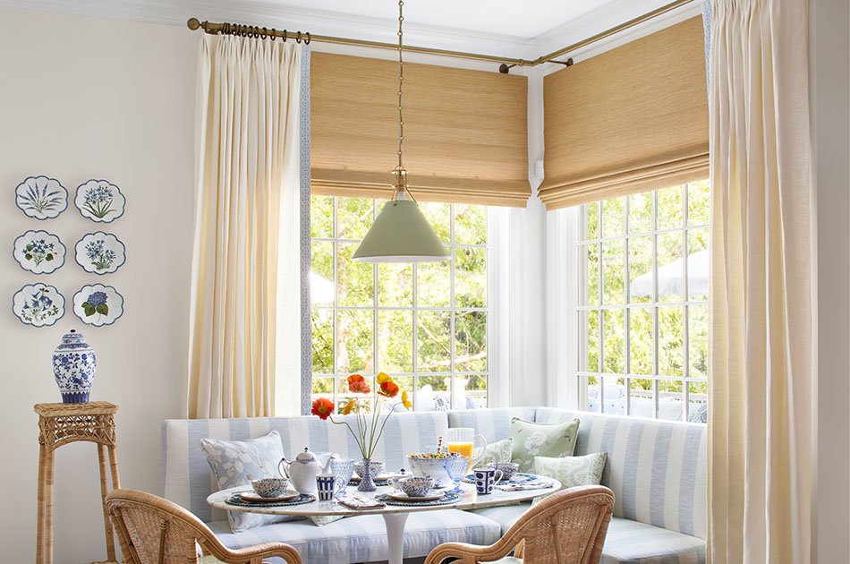 Best Roller Shades for Corner Windows: Installation and Light Gap Solutions