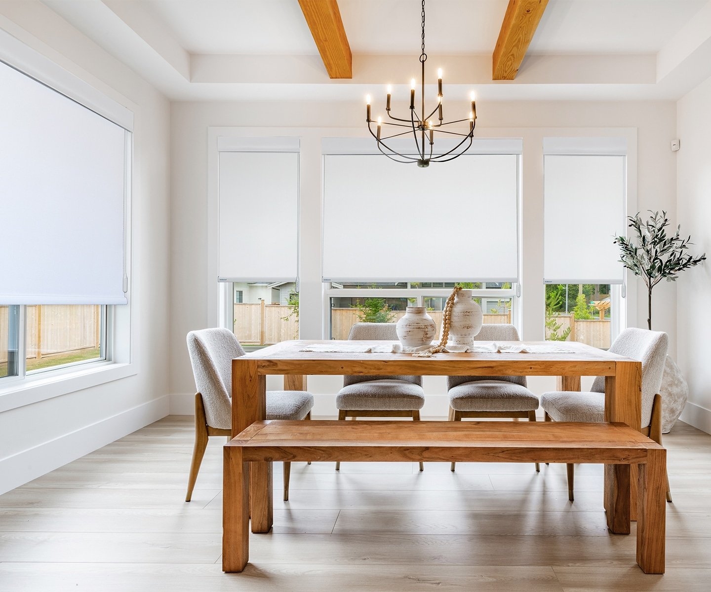 Best Roller Shades for the Dining Room: Elegant Light Control for Entertaining