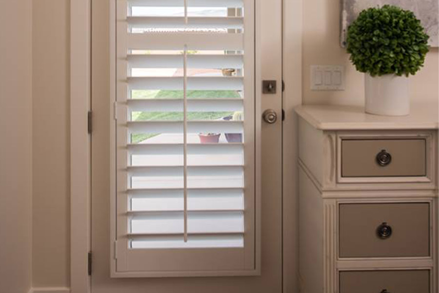 Mudroom Window Shades: Durable Privacy for High-Traffic Entryways