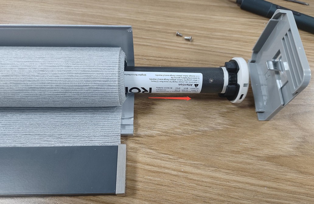 Roller Shade Motor Humming but Not Moving: Causes and Next Steps