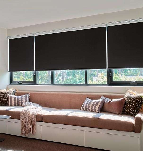 Roller Shades for Traditional and Classic Homes: Heritage Style, Modern Function