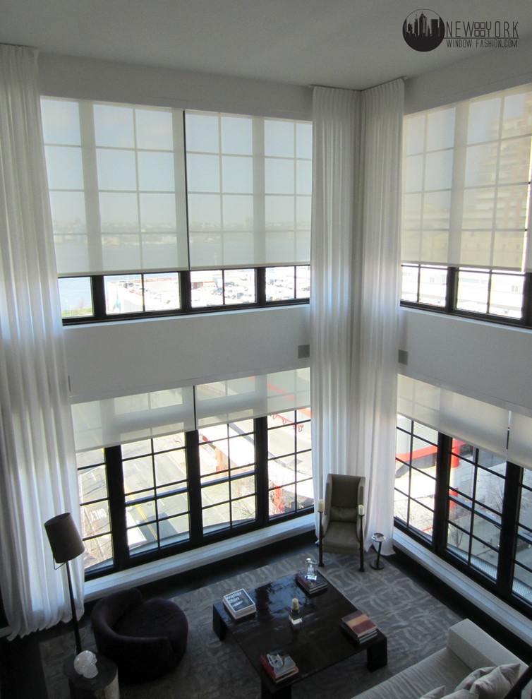 Window Shades for Double-Height Foyers and Great Rooms